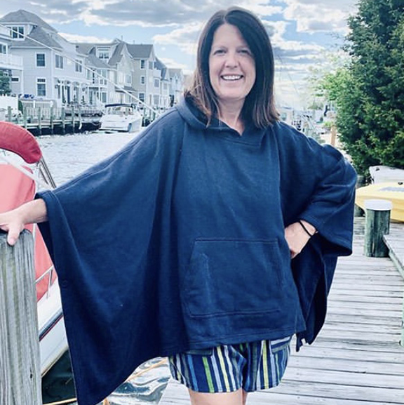 HOODED SWEATSHIRT PONCHO